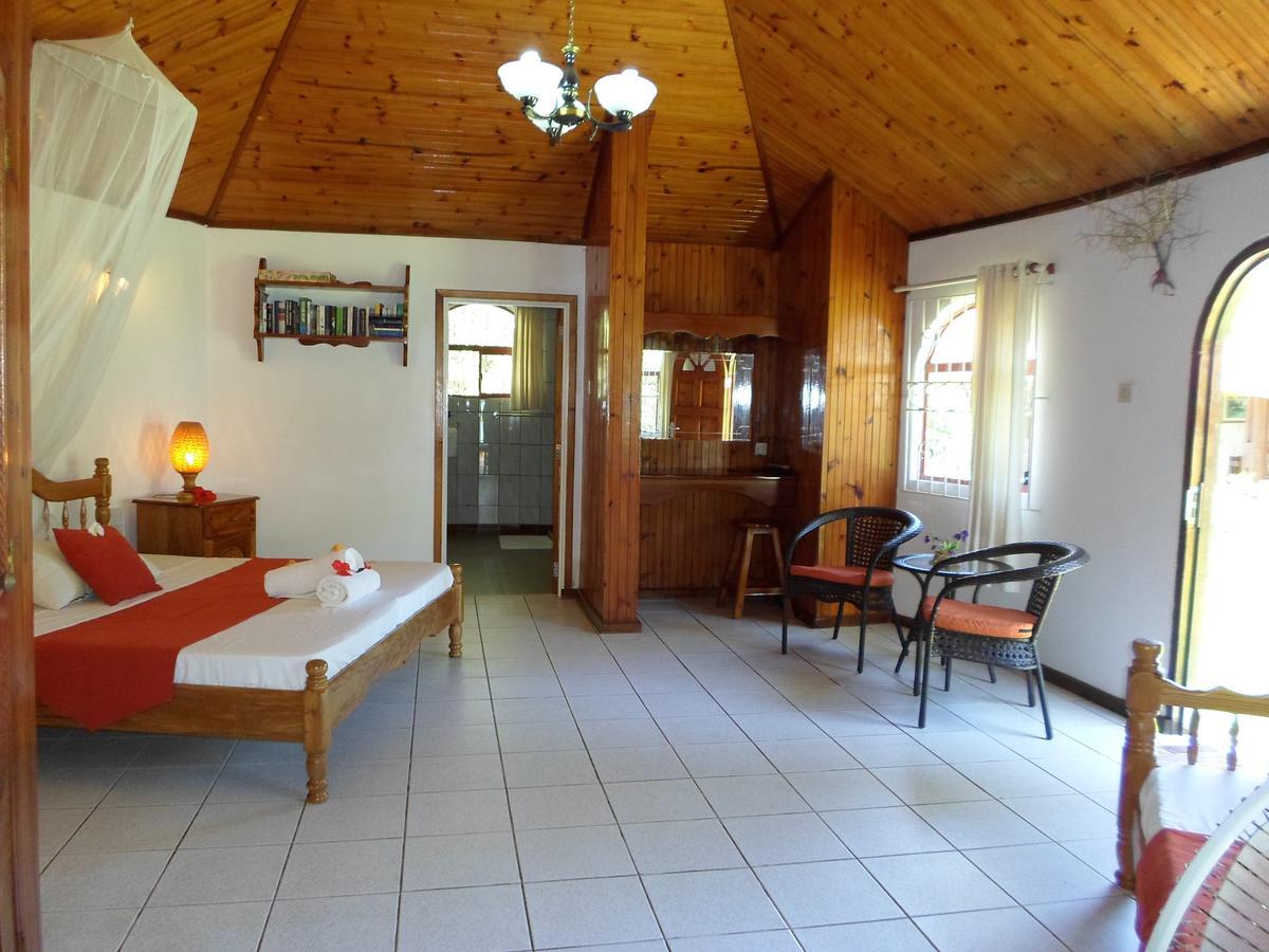 Amitie Chalets Praslin Grand Anse  Eksteriør billede